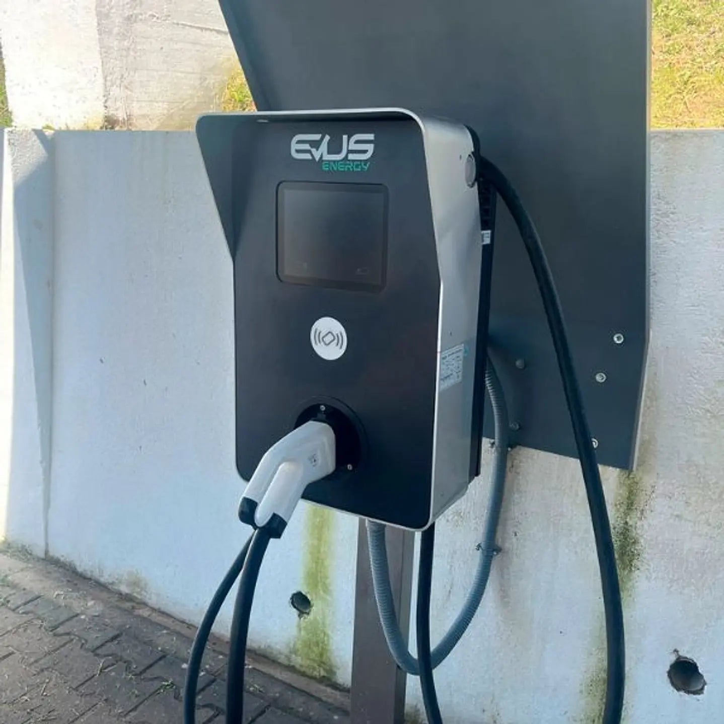 DC300 ULTRA  Estación de Carga Rápida 30kW CCS2 para Vehículos Eléctricos