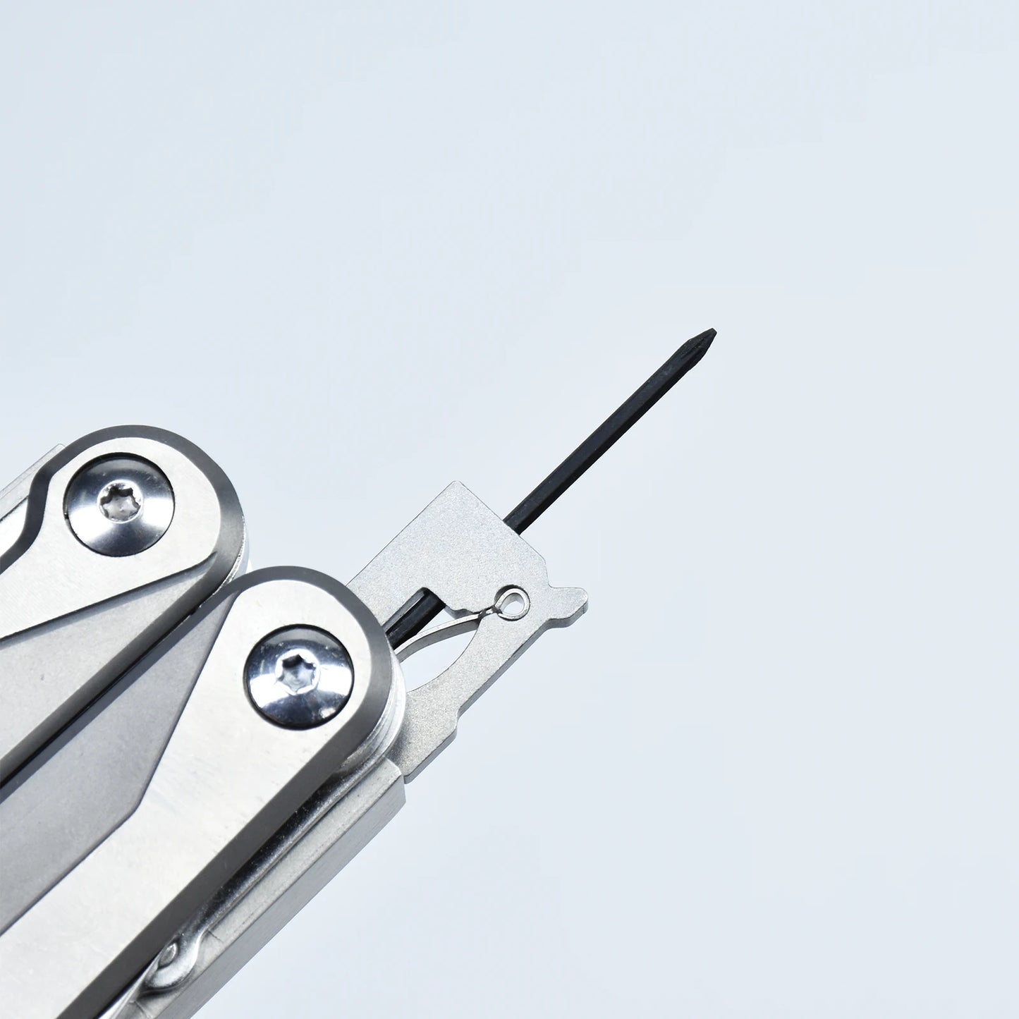 Multiherramienta Daicamping DL7 - Mango Titanio con Cuchillo, Tijeras y Alicates