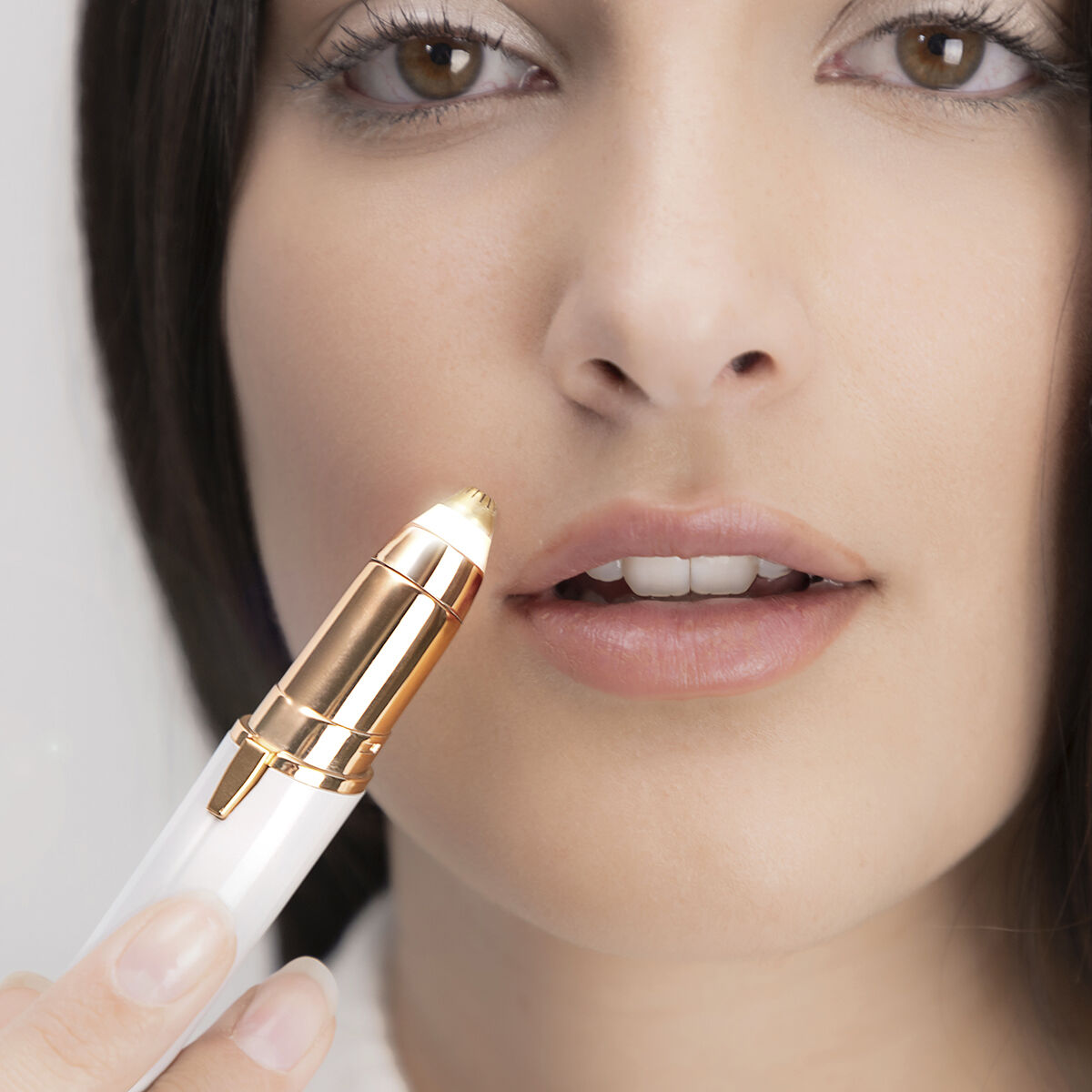 Depiladora Facial InnovaGoods  Precisión LED Portátil e Indolora