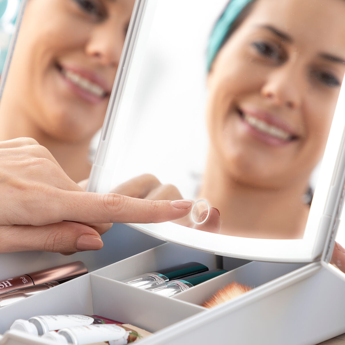 Espejo LED Plegable Panomir  Organizador Maquillaje 3 en 1