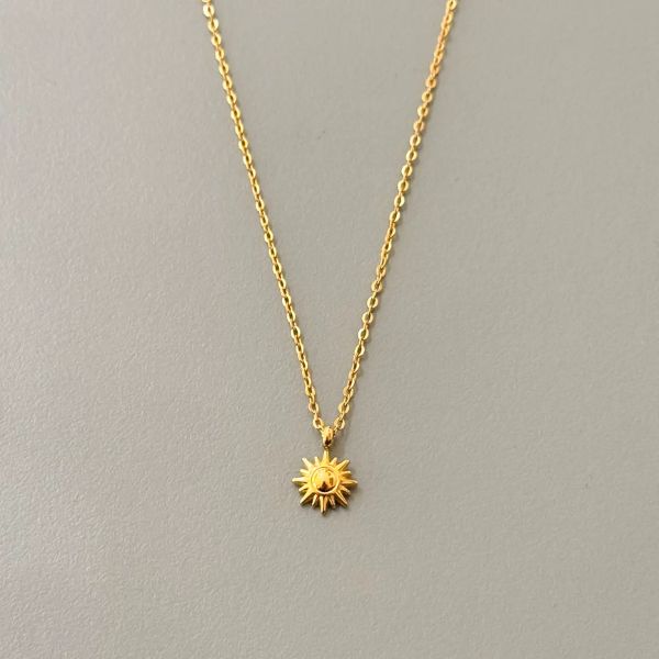 Collar Sol Minimalista - Acero Inoxidable Chapado en Oro 14k